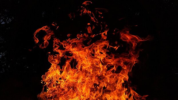 Пожар на складах в Балашихе потушили
