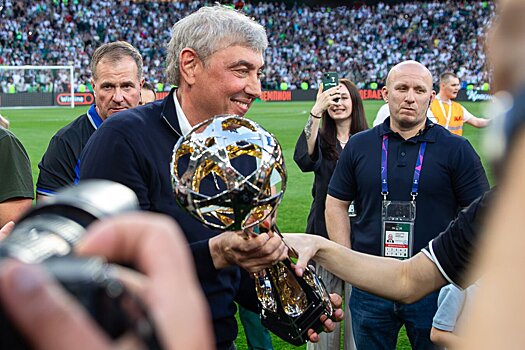 Александр Ткачев: «Галицкий неплохо играет в шахматы, сеанс одновременной игры – обязательная часть при выпуске в его академии»