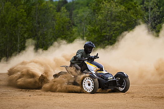 Can-Am представляет линейку 2022 года с обновленным вариациями
