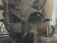 В Рязани засняли бетономешалку с переливающимся бетоном