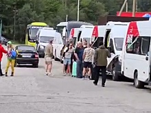 Туристов на Эльбрусе попросили покинуть курорт из-за угрозы новых селей