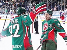 «Амур» подписал новые контракты с братьями Ушениными