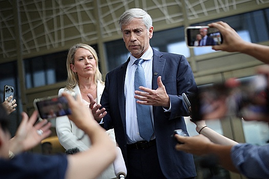 Интересы Мадуро в суде будет представлять бывший адвокат Ассанжа