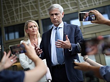 Интересы Мадуро в суде будет представлять бывший адвокат Ассанжа