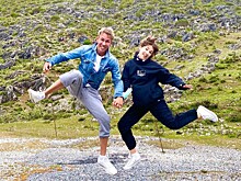 Алексей Панин станцевал с дочерью в машине под хит Boney M