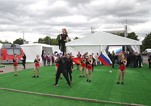 Спорт, еда, культура — Владимир готовится к мундиалю