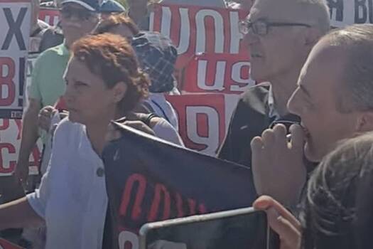 В армянском Гюмри прошли митинги за и против сотрудничества с Россией