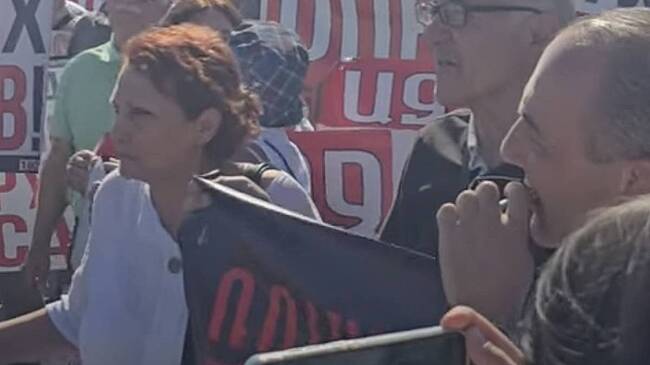 В армянском Гюмри прошли митинги за и против сотрудничества с Россией