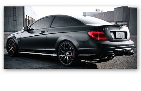 Салон MERCEDES-BENZ C63 AMG украсили дизайнеры Carlex Design