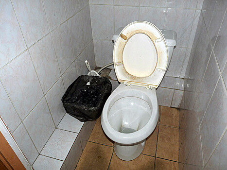 В больнице Пермского края вместо туалетной бумаги обнаружились листы из медкарт с персональными данными (ФОТО)