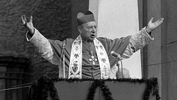 Был ли кардинал Вышиньский другом «сталинского вельможи» Берута?
