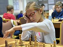Одиннадцатилетняя шахматистка обыграла взрослых парней