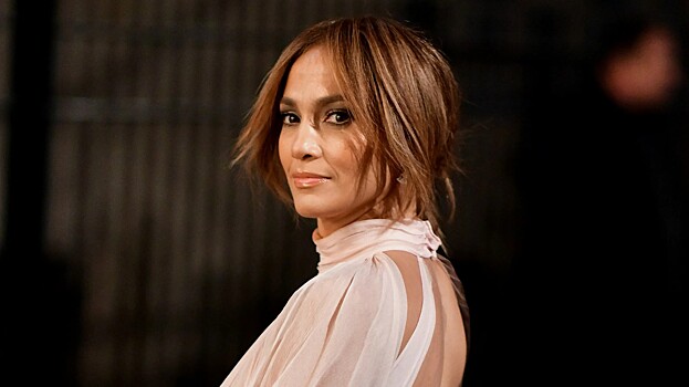 В таком мини Дженнифер Лопес не видели давно