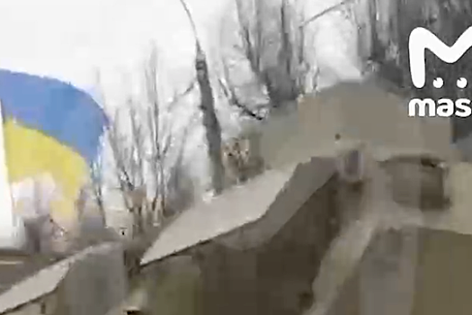 Власти Твери объяснили появление военной техники с флагами Украины в городе съемками кино