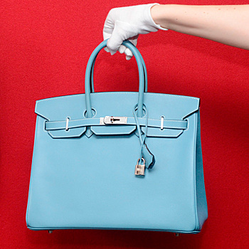 Hermès выиграл суд на запрет продаж NFT с сумками Birkin