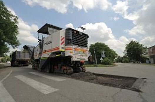 В Майкопе проводится ремонт дорог в рамках национального проекта