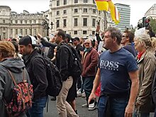 Daily Express (Великобритания): в Лондоне противники ношения масок набиваются в вагоны метро и оскорбляют пассажиров, соблюдающих правила безопасности