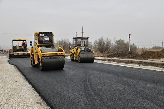 Бусаргин поручил заняться ремонтом саратовских дорог в круглосуточном режиме