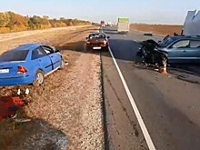Смертельное ДТП с участием трех грузовиков произошло в Волгоградской области