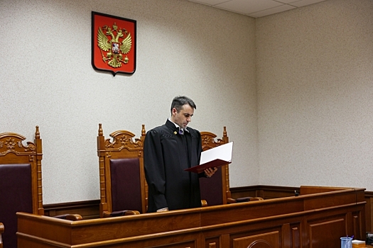 Новосибирского экс-сенатора Лаптева требуют осудить на 9 лет колонии строгого режима