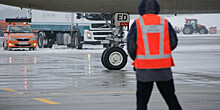 Пассажиров севшего в Новосибирске самолета отправили резервным бортом в Томск