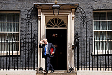 Премьер Британии Джонсон объявил об отставке