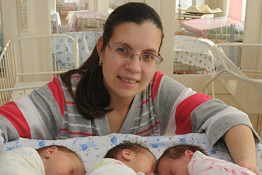 Более 60 тысяч омских семей получили "детские" выплаты