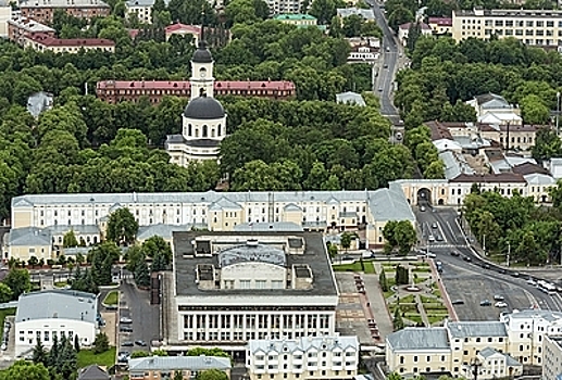 Россиянку оштрафовали за полуобнаженное фото на фоне храма