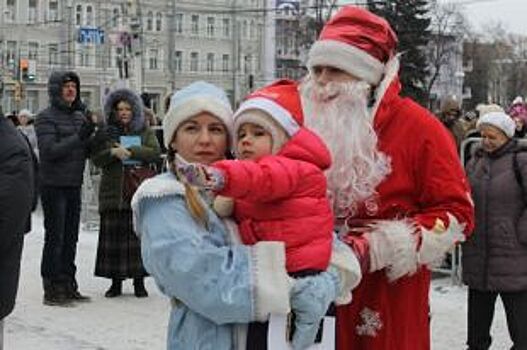 В Петербурге велопарад Дедов Морозов состоялся, несмотря на запрет ГИБДД