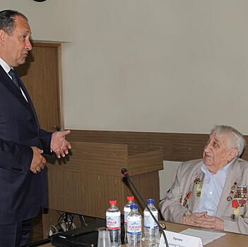 100-летний научный сотрудник «Росэлектроники» рассказал о будущем радиоэлектронной промышленности