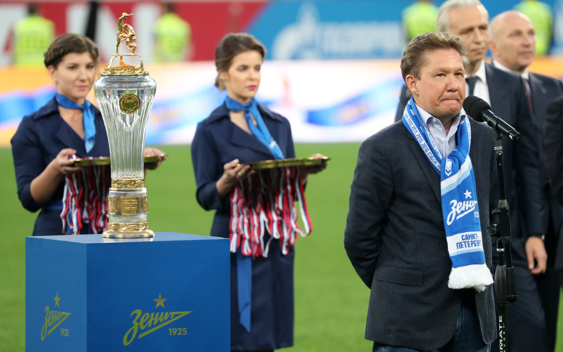 Миллер в стихах поздравил «Зенит» с победой в чемпионате России по футболу