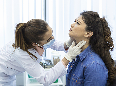 Лор рассказал, как распознать рак носоглотки и гортани