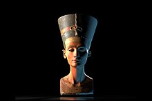 Легендарную красавицу Нефертити впервые показали в 3D
