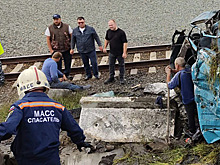 Водитель без тормозов пробил бетон в Октябрьском районе