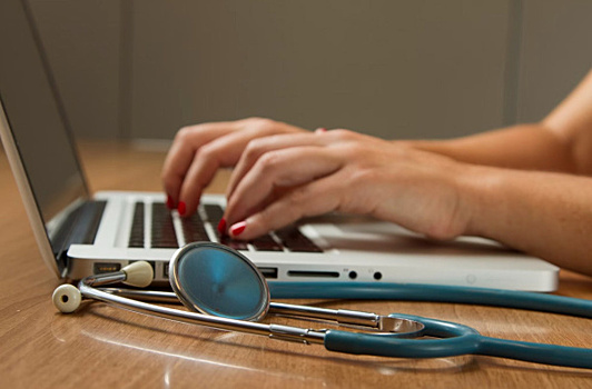 Симптомы инсульта: жители Самары рассказали, что знают о болезни