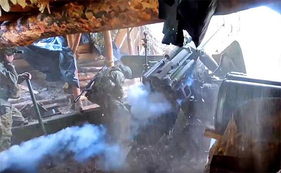 «Укро-птичник» паникует: В Гришино русские на двух БТР M113 заскочили в тыл «птахам Мадьяра», давят