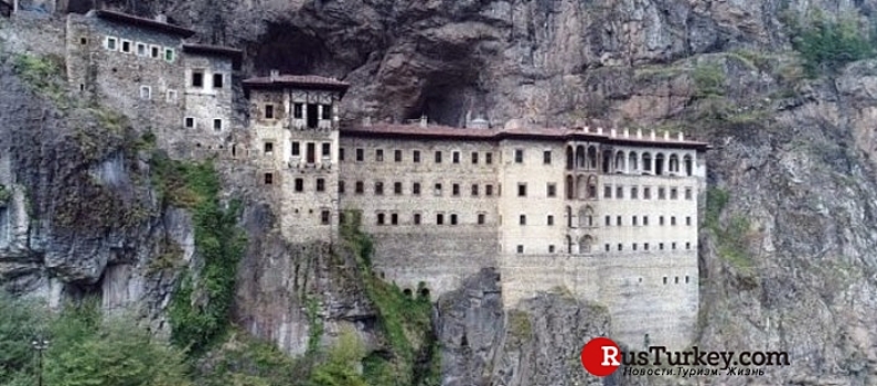 Монастырь Панагия Сумела в Турции открывается 25 мая