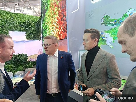 Челябинский губернатор выступил экскурсоводом на выставке «Россия»