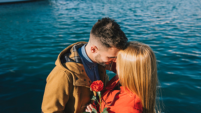 Чувствуем «‎дух момента»‎ — любовный гороскоп на 16 апреля