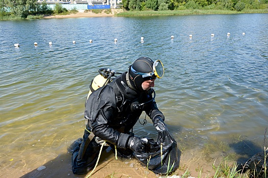 Водолазы очистили 15 пляжей в Нижнем Новгороде