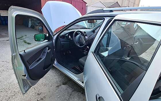 Новую Lada Kalina 2015 года выставили на продажу