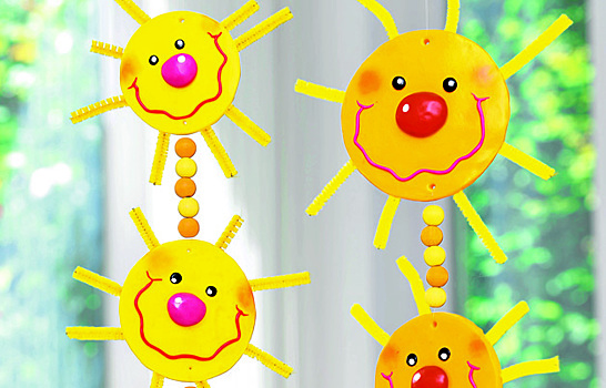 Солнечный дождик: декоративные подвески к Масленице