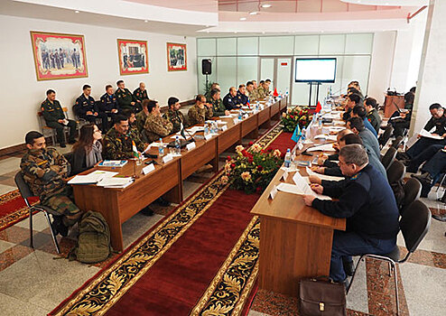 Военные делегации стран ШОС обсуждают на Урале подготовку к учению «Мирная миссия - 2018» на Чебаркульском полигоне