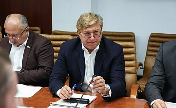 «Нам жизненно необходимо ускорить все работы»: сенатор Ярошук — о заполнении газового хранилища в Калининградской области
