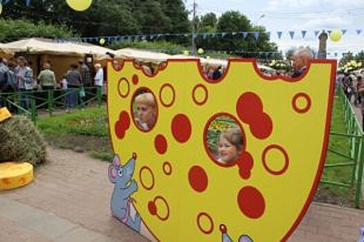 Вкусно и сытно: фестиваль сыра в Костроме ставит новые рекорды