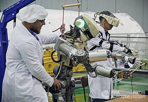 Die Welt (Германия): робот Федор с российским флагом в руке отправился к МКС