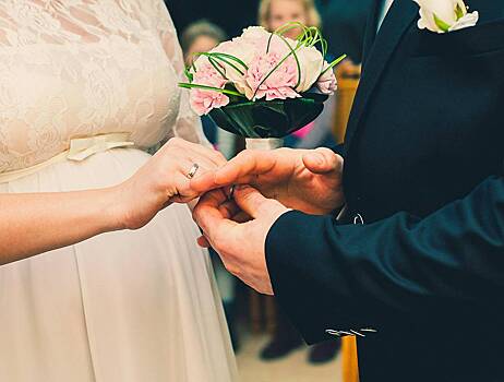 Желающей впечатлить жениха в первую брачную ночь невесте дали совет