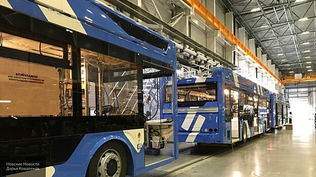 Первый в России алюминиевый трамвай собрали на петербургском заводе