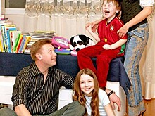 Что известно о 22-летнем сыне Анастасии Заворотнюк: как он выглядит, чем занимается и что происходит в его личной жизни