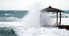В Анапе запретили купаться в море из-за шторма и донного течения